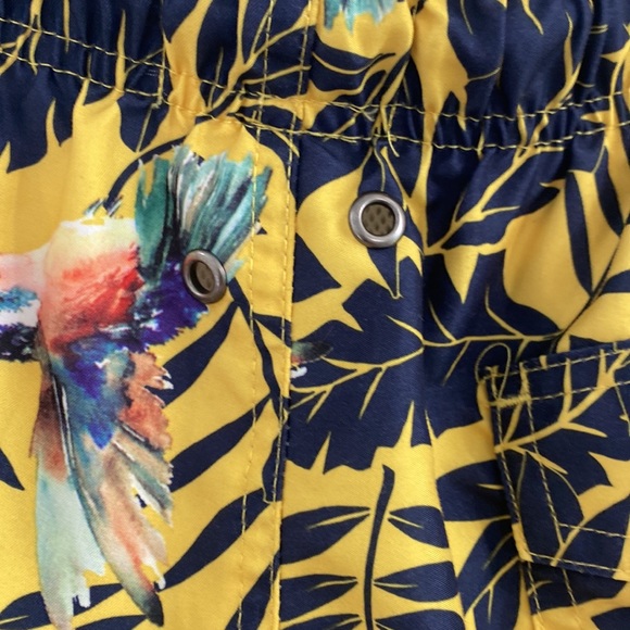 Charleston threads mens swim trunks size medium - Picture 4 of 10